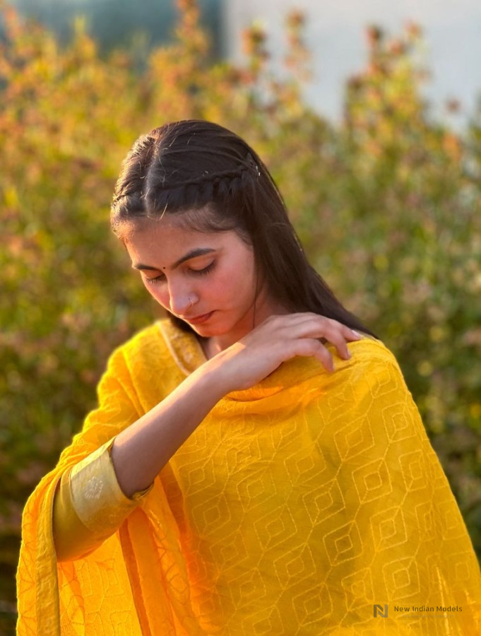 Isha Thakur image Isha Thakur